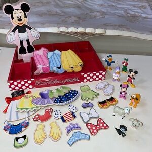 Disney Parks Melissa & Doug Magnetic Minnie Mouse Dress Up Play Set & EXTRA GIFT